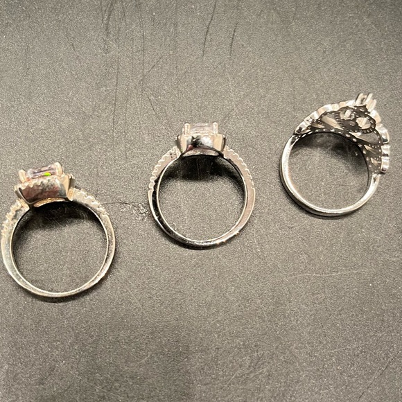 New costume jewelry rings crown , square stones , wedding ring engagement Size 7 - Picture 14 of 15